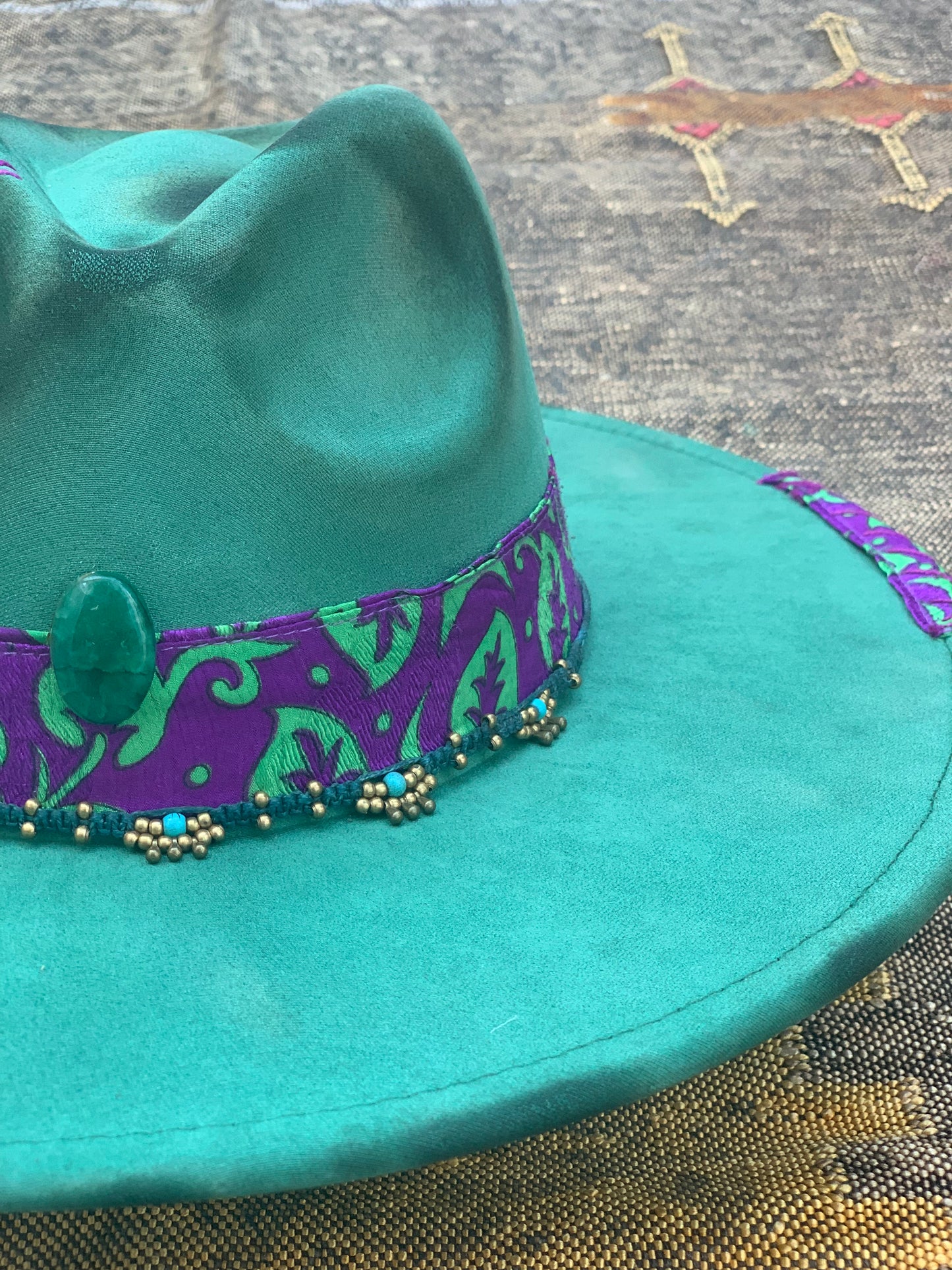 •<< Anima Hat >>•